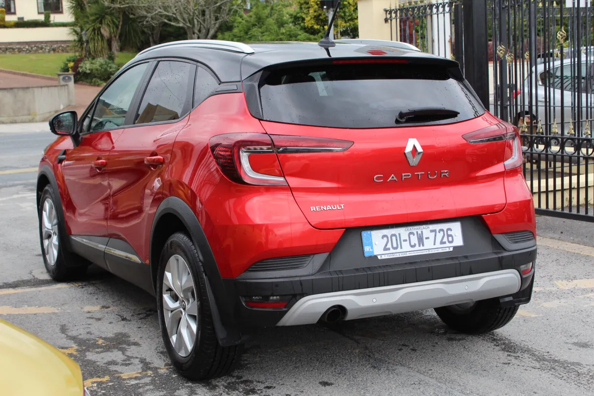 Renault Captur 2020 1.5 Diesel Iconic *Warranty* - Image 4