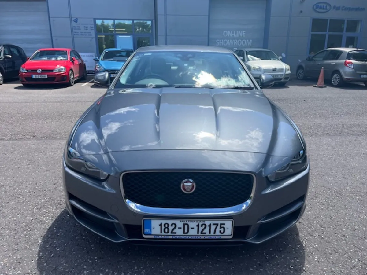 31,000 KM !!! 2.0 D PRESTIGE 163PS AUTO - Image 2