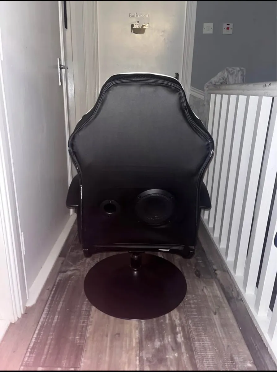 X rocker gaming chair - Image 3