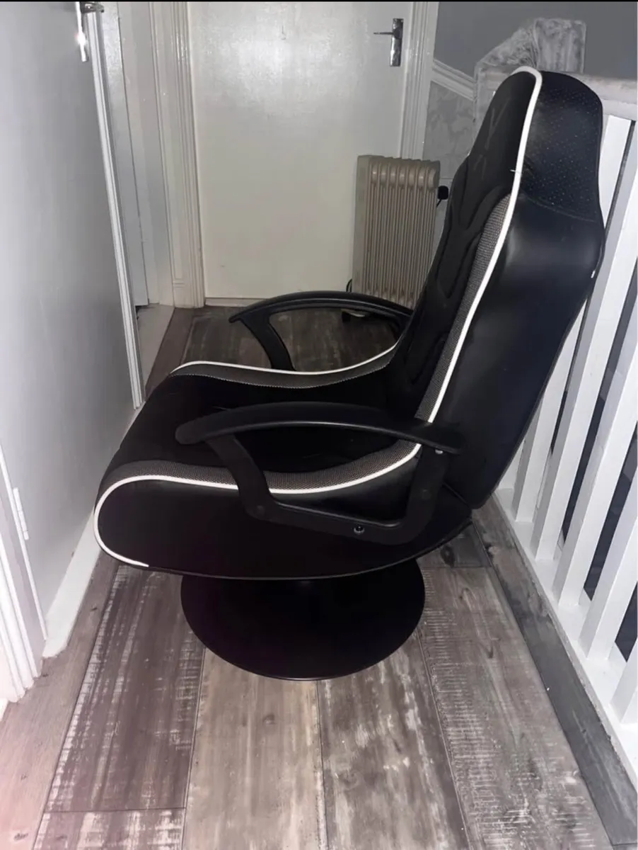 X rocker gaming chair - Image 4