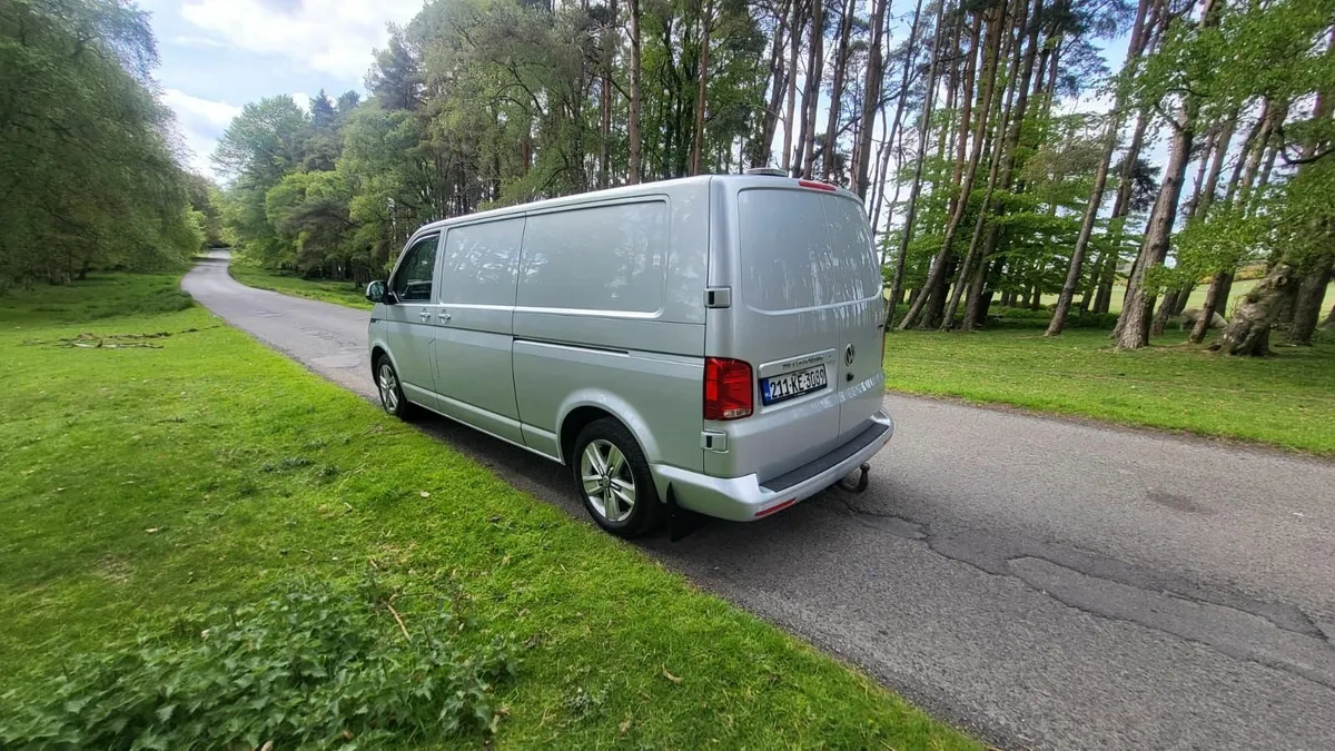 VW Transporter 6.1 4 Motion  204 BHP DSG High Line - Image 3