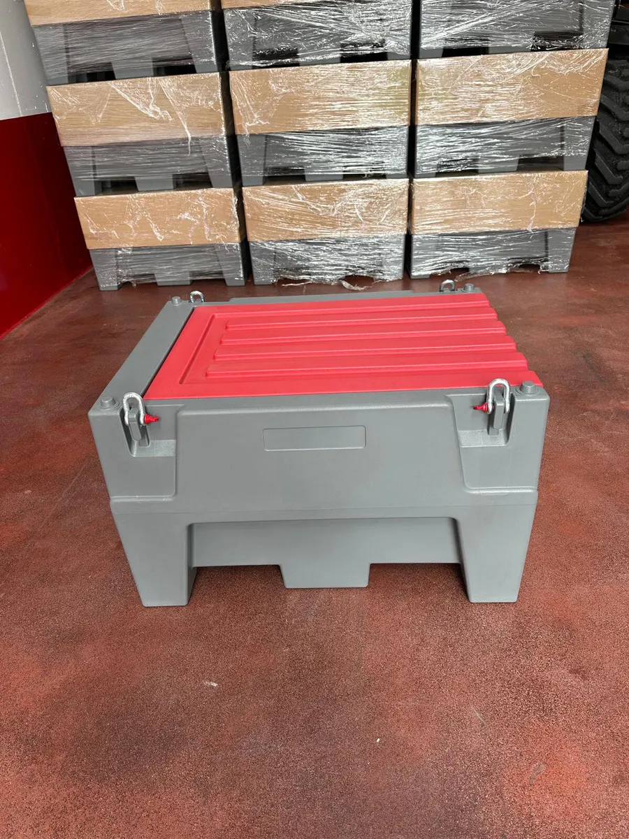 New Fuel Bowser / Fuel Pod c/w Pump - Image 3