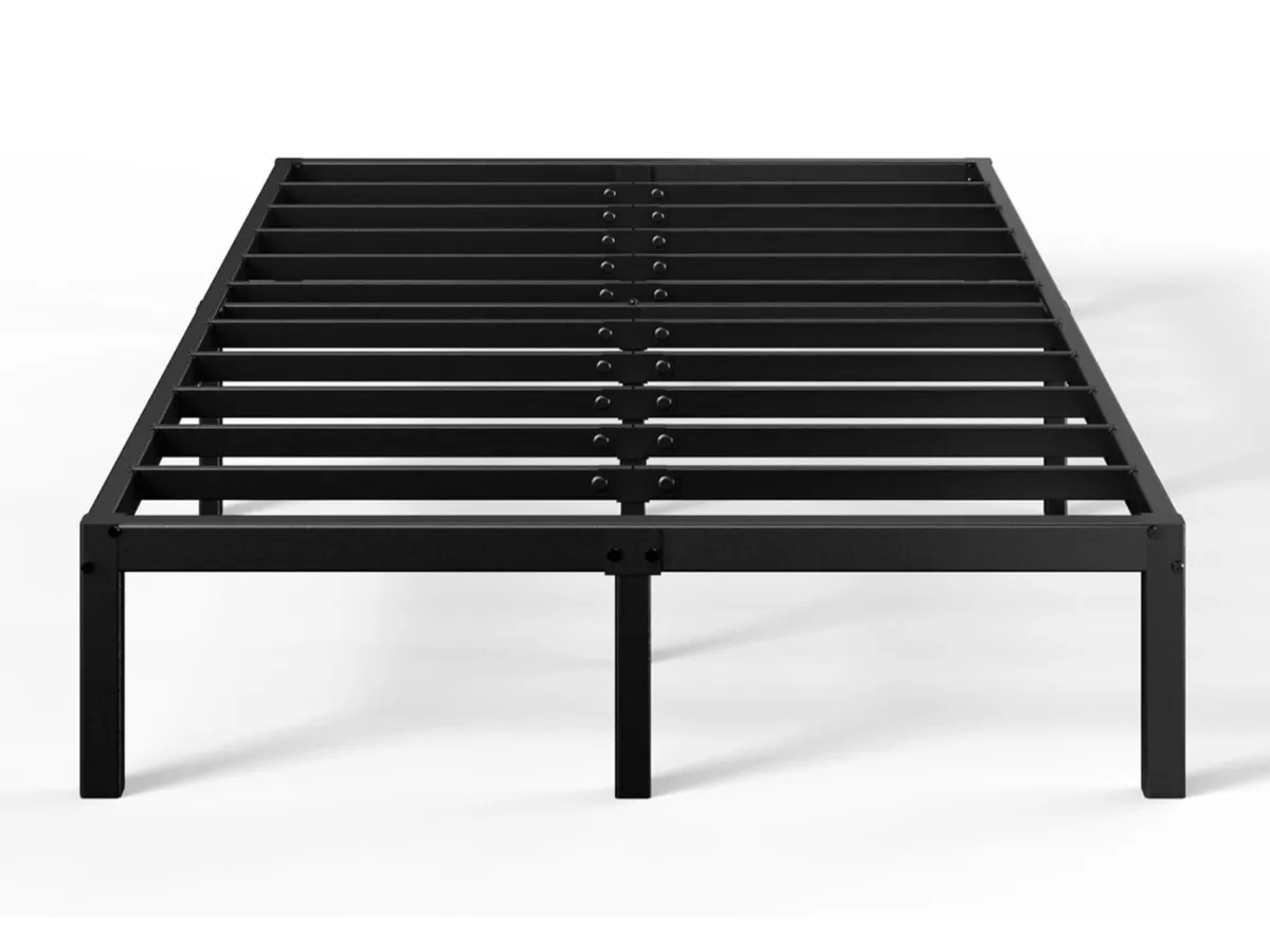 Double Bed frame - Bed 135 x 190 cm - Image 3