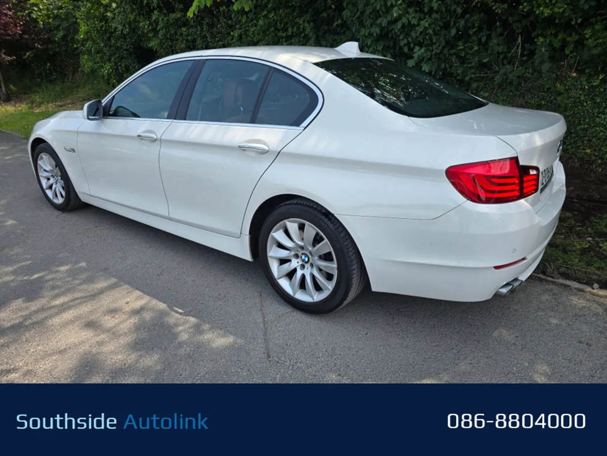 520D / ALPINE WHITE / TINY KMS! - Image 3