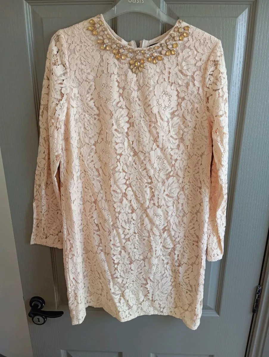 Ladies dress - Image 1