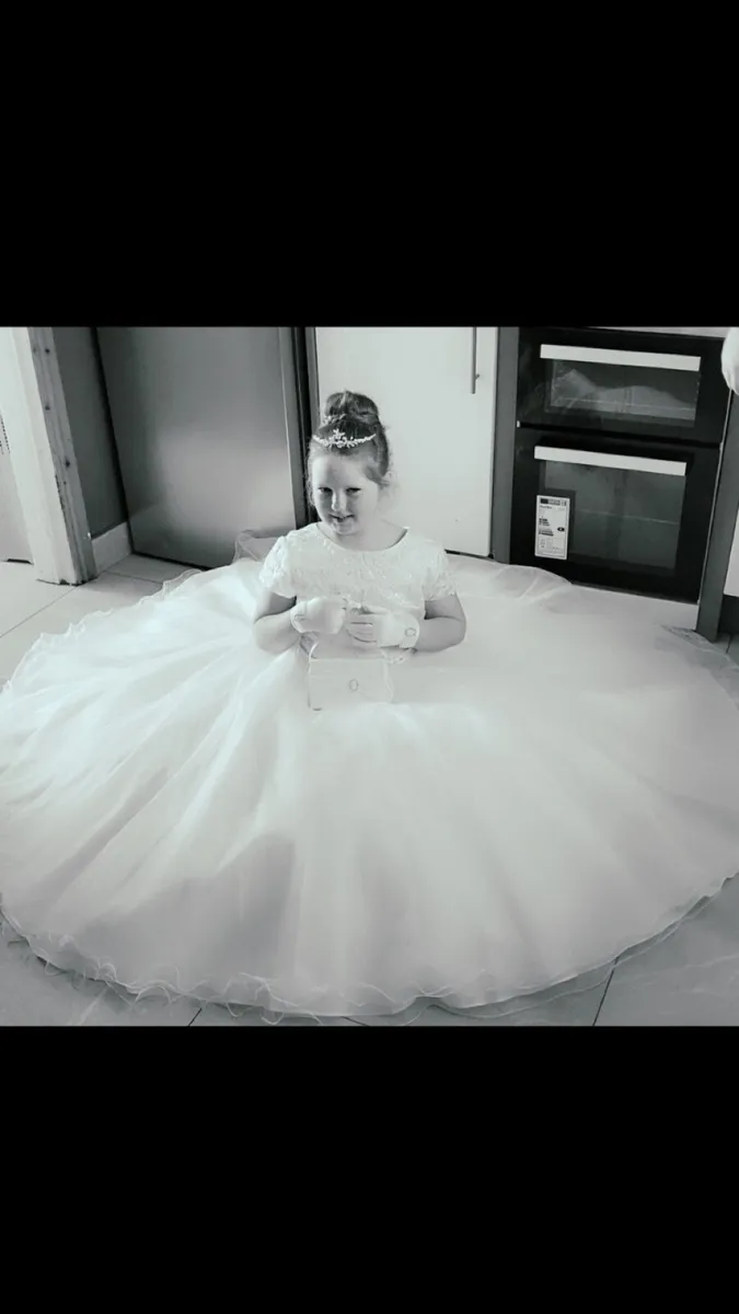 Communion dress - Image 1