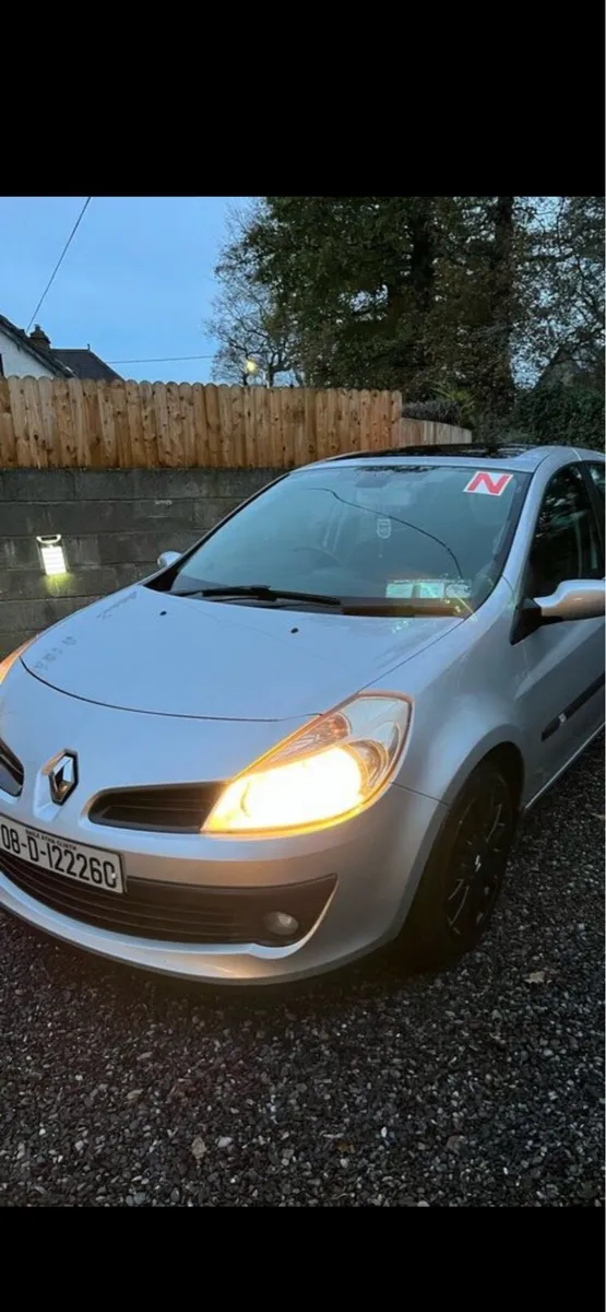 08 Renault Clio - Image 1