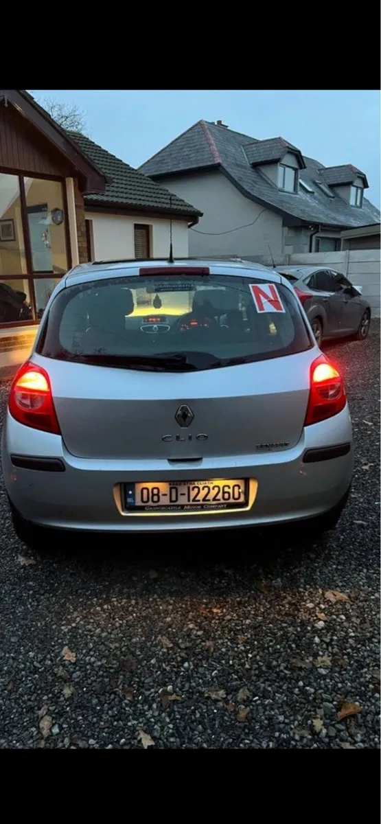 08 Renault Clio - Image 2
