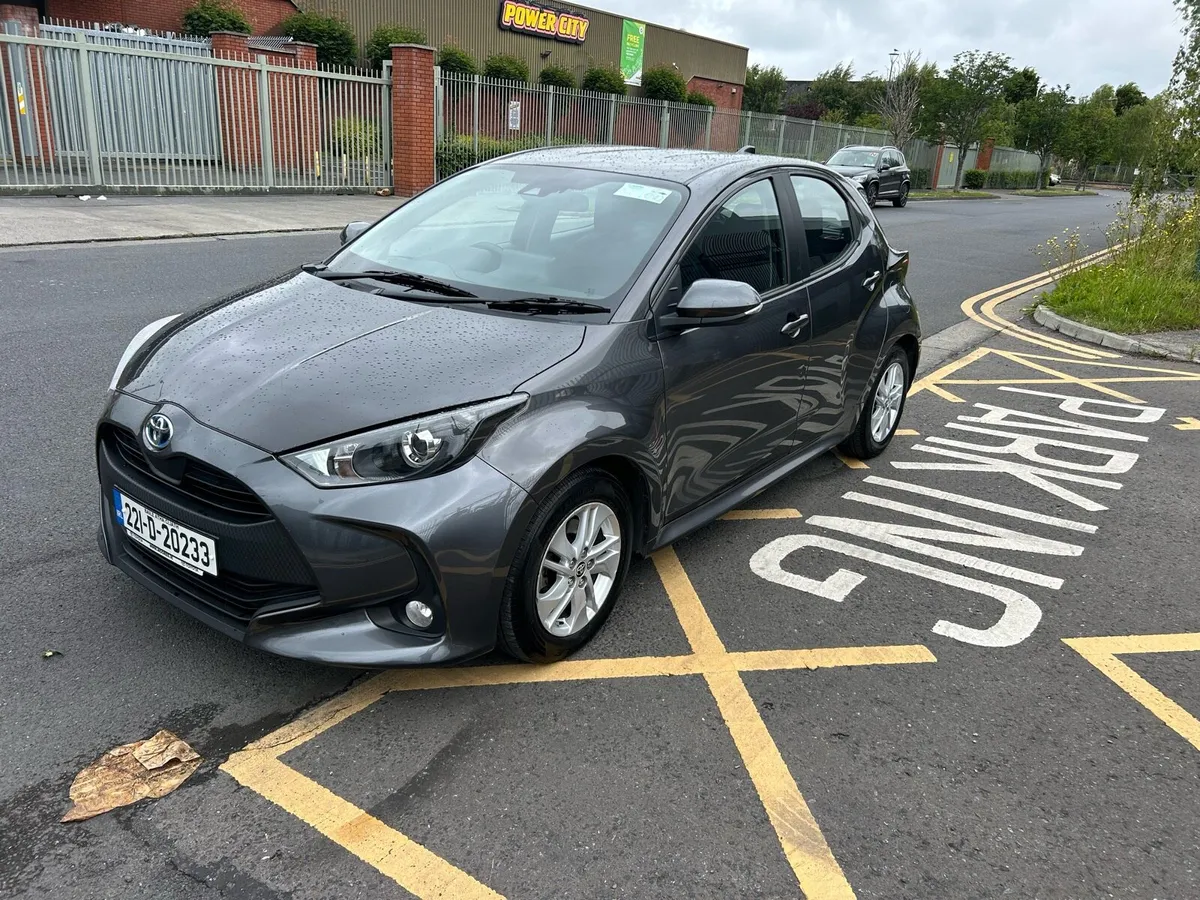 2022 Toyota Yaris petrol hybrid - Image 2