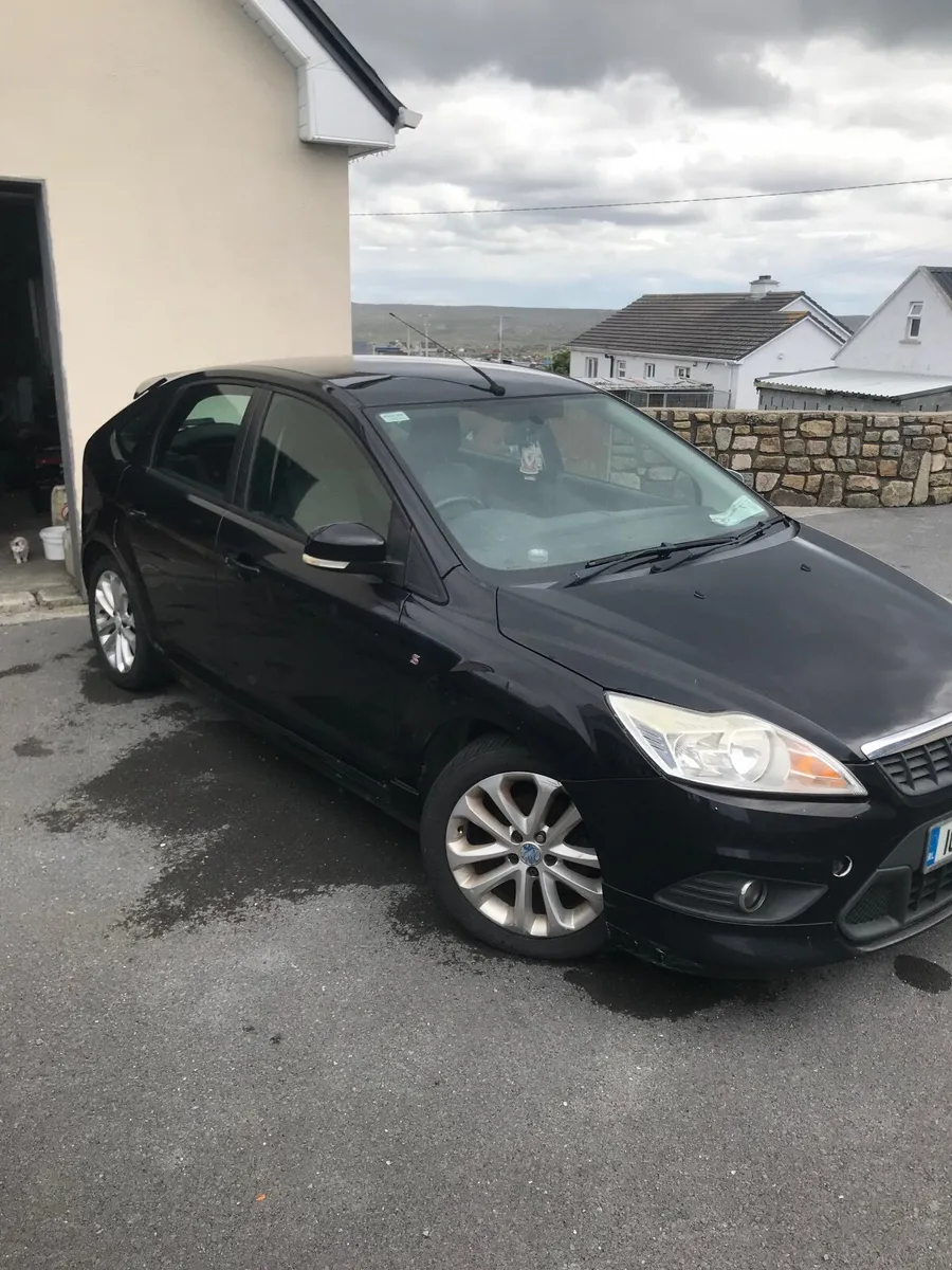 Ford Focus 2010 - Image 1