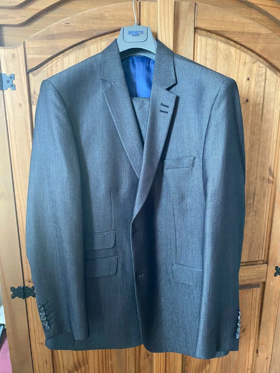Men's Suit Benetti - Image 1