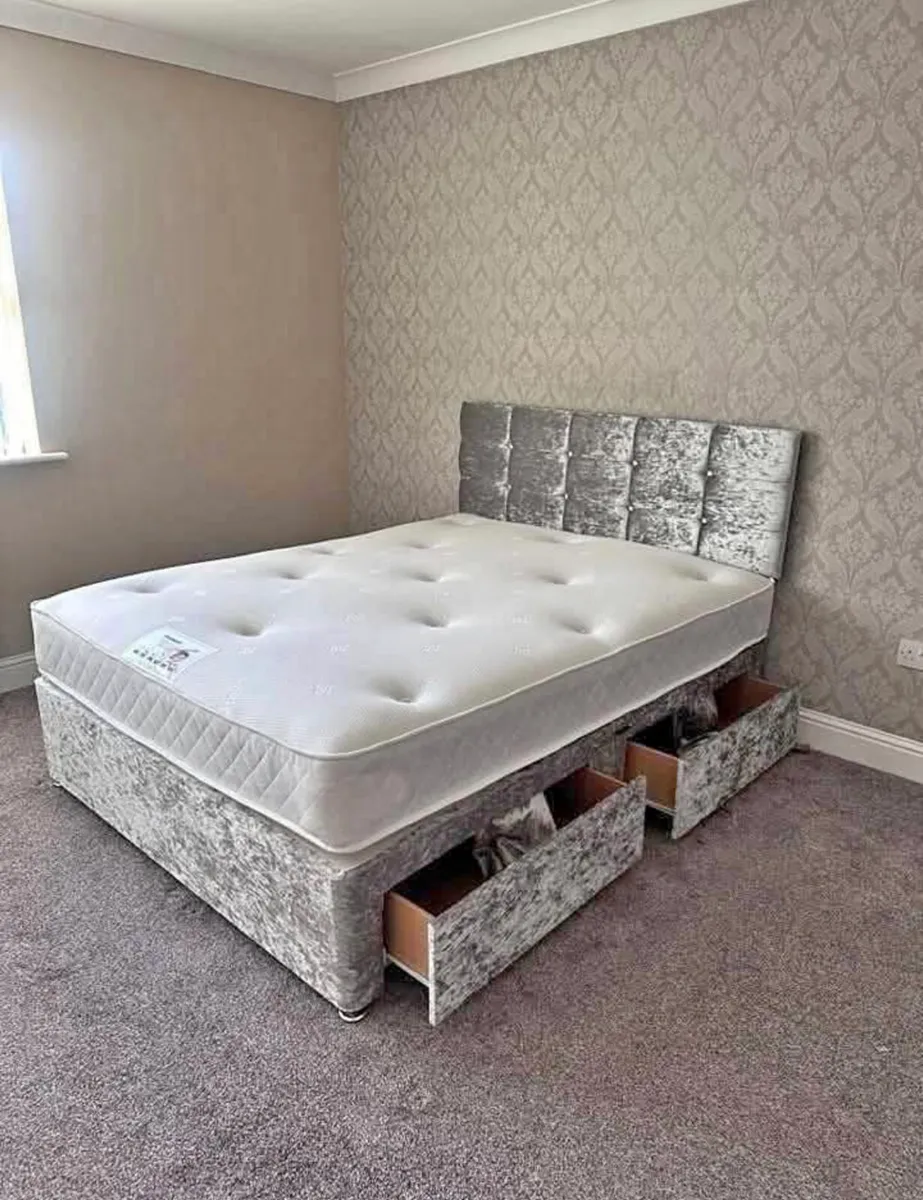 Divan bed and headboard - Image 3