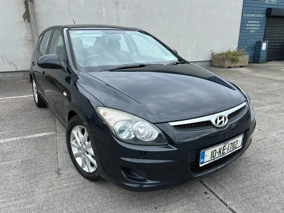 2010 Hyundai i30 1.4 Full Hyundai History - Image 1