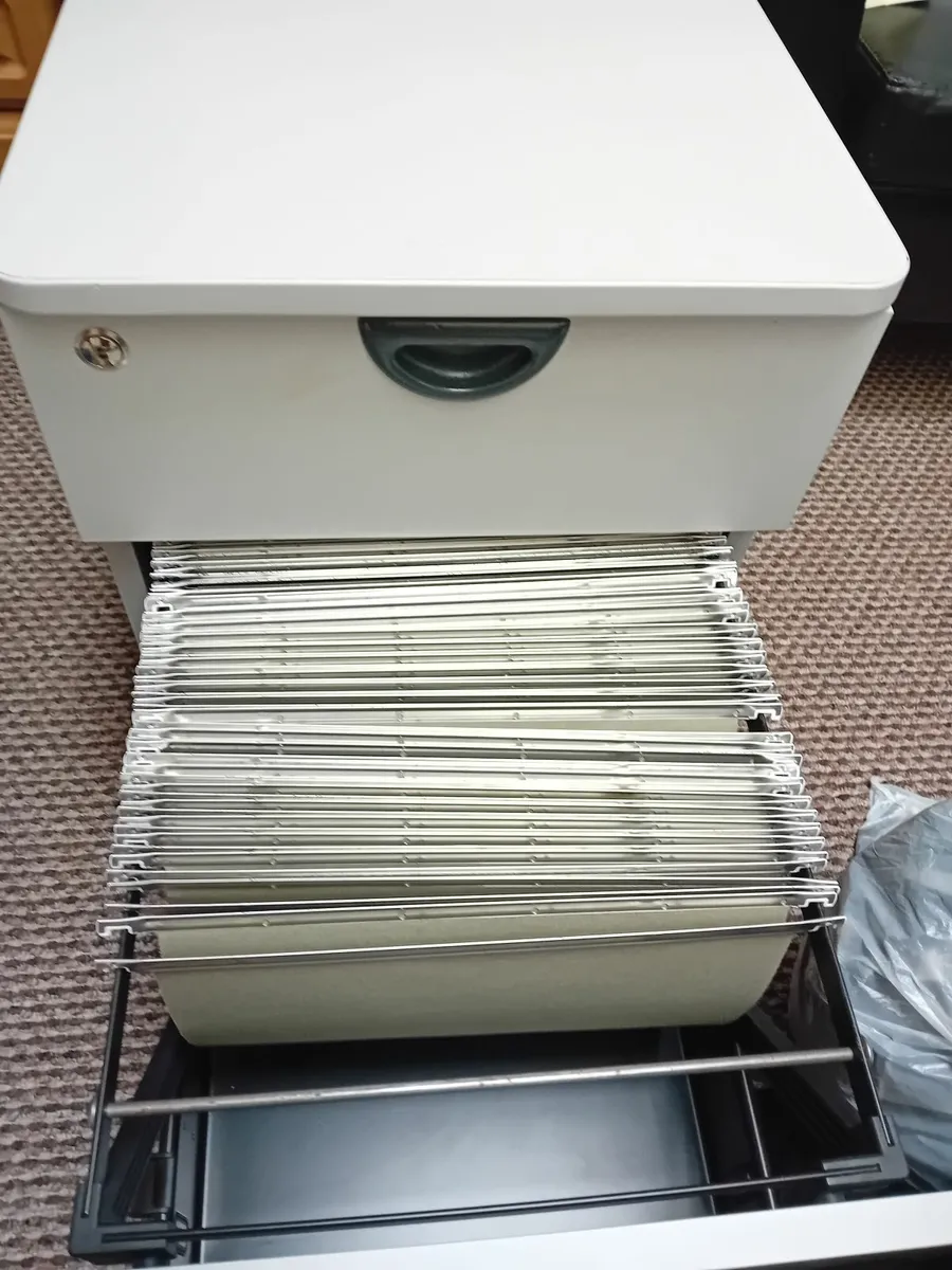 Filing cabinet - Image 2