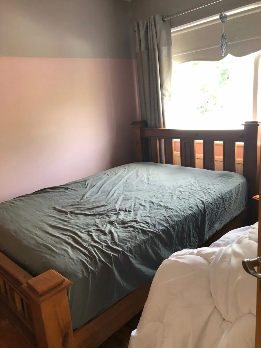 Bedroom furniture - Image 3