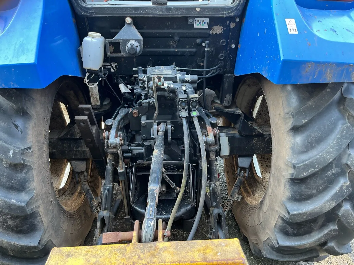 New Holland T5 115 - Image 2