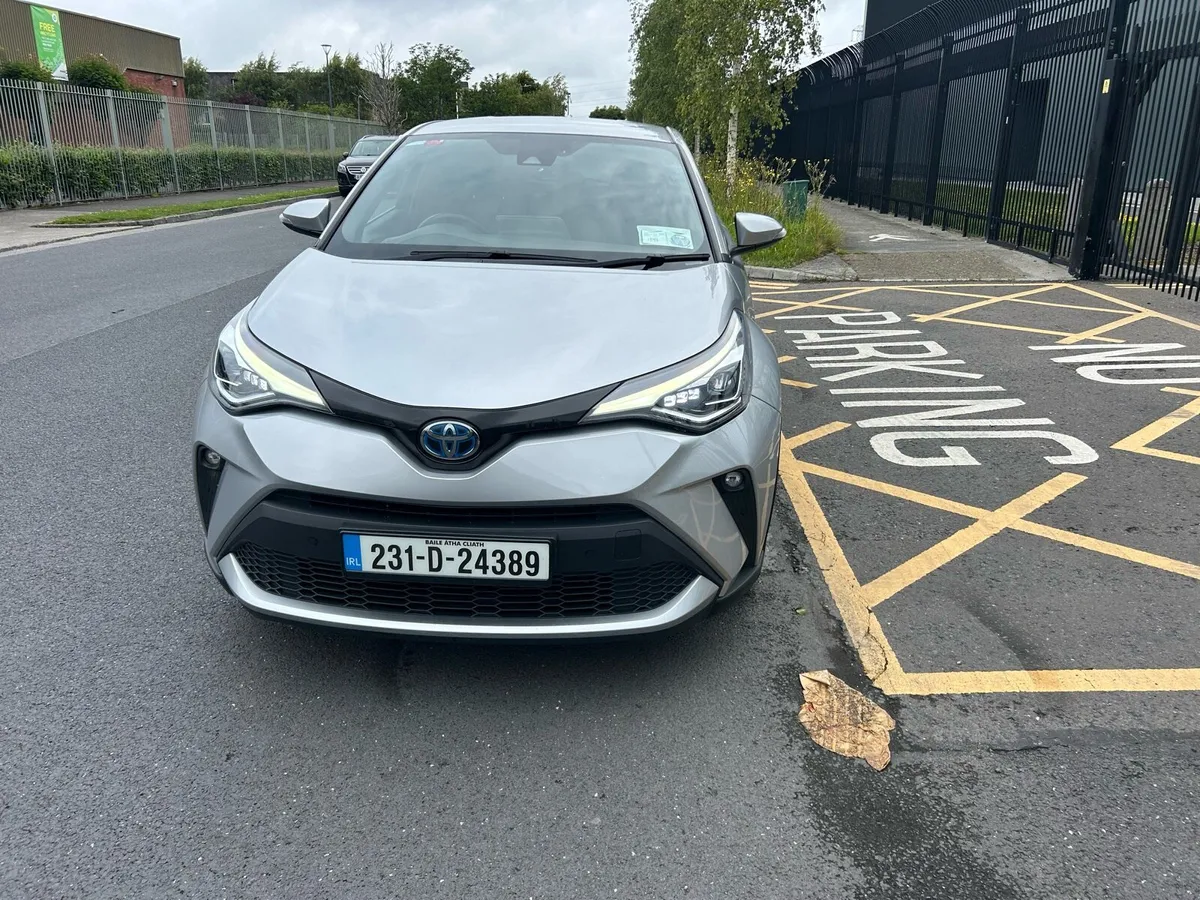 2023 Toyota CHR hybrid - Image 2