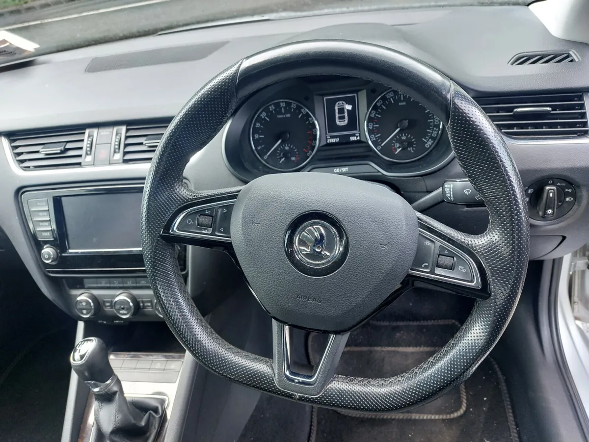 Skoda Octavia 2017 - Image 4