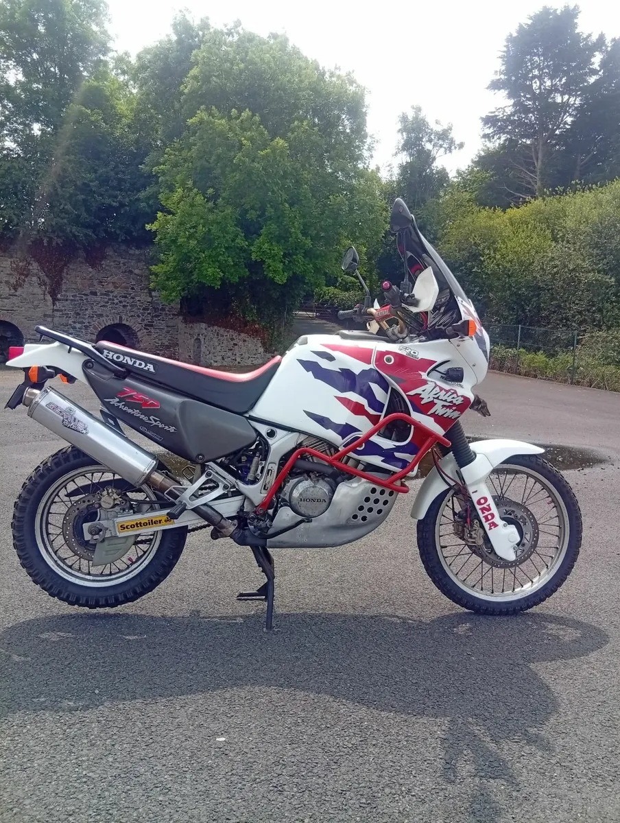 Africa twin 750 - Image 2