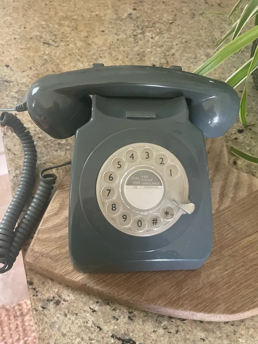 Retro grey phone - Image 1