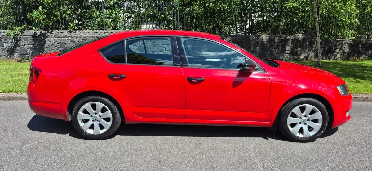 17 Skoda Octavia 1.6 TDI NCTd 01/27 - Image 2