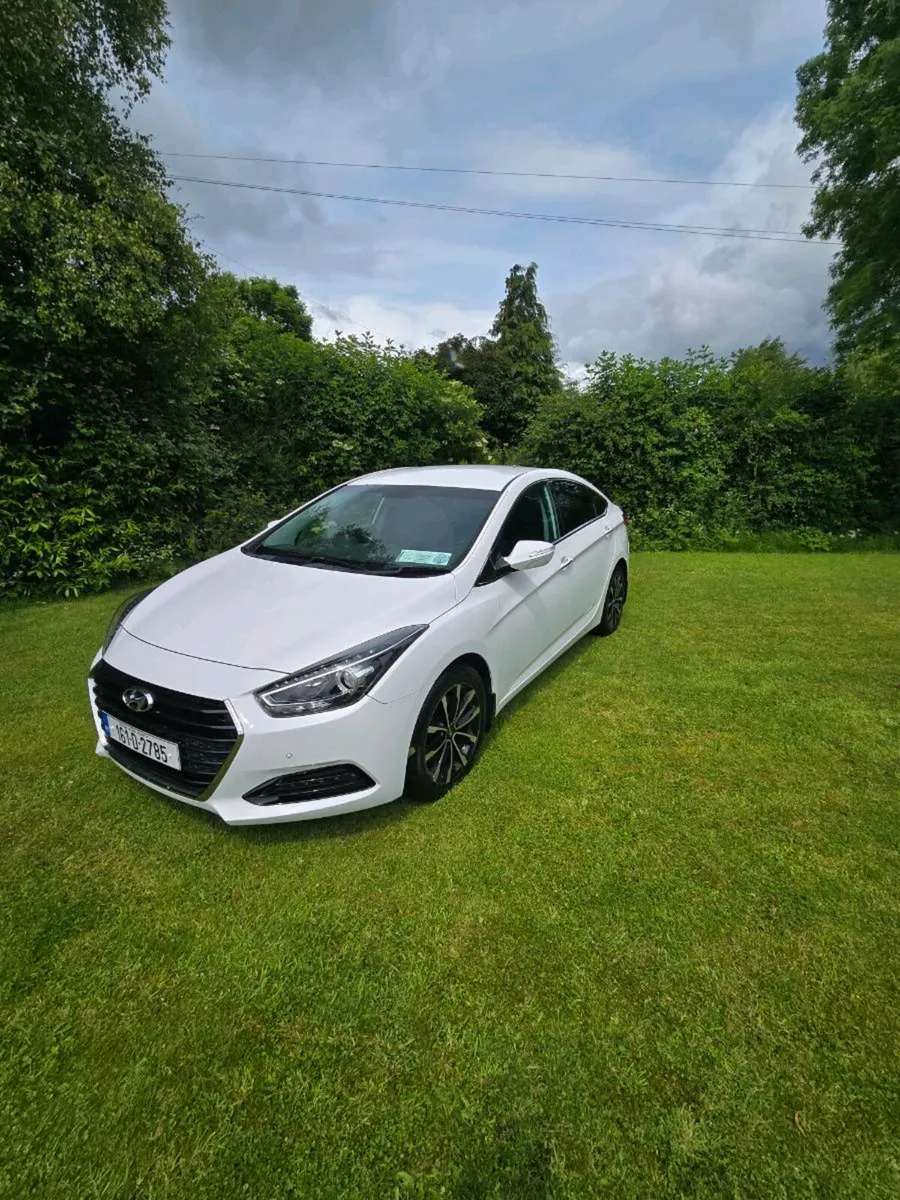 Hyundai i40 Salon Executive Auto. - Image 2