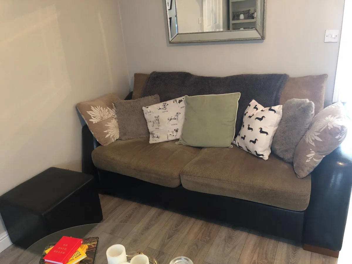 Couch, 2 chairs and footstool - Image 3