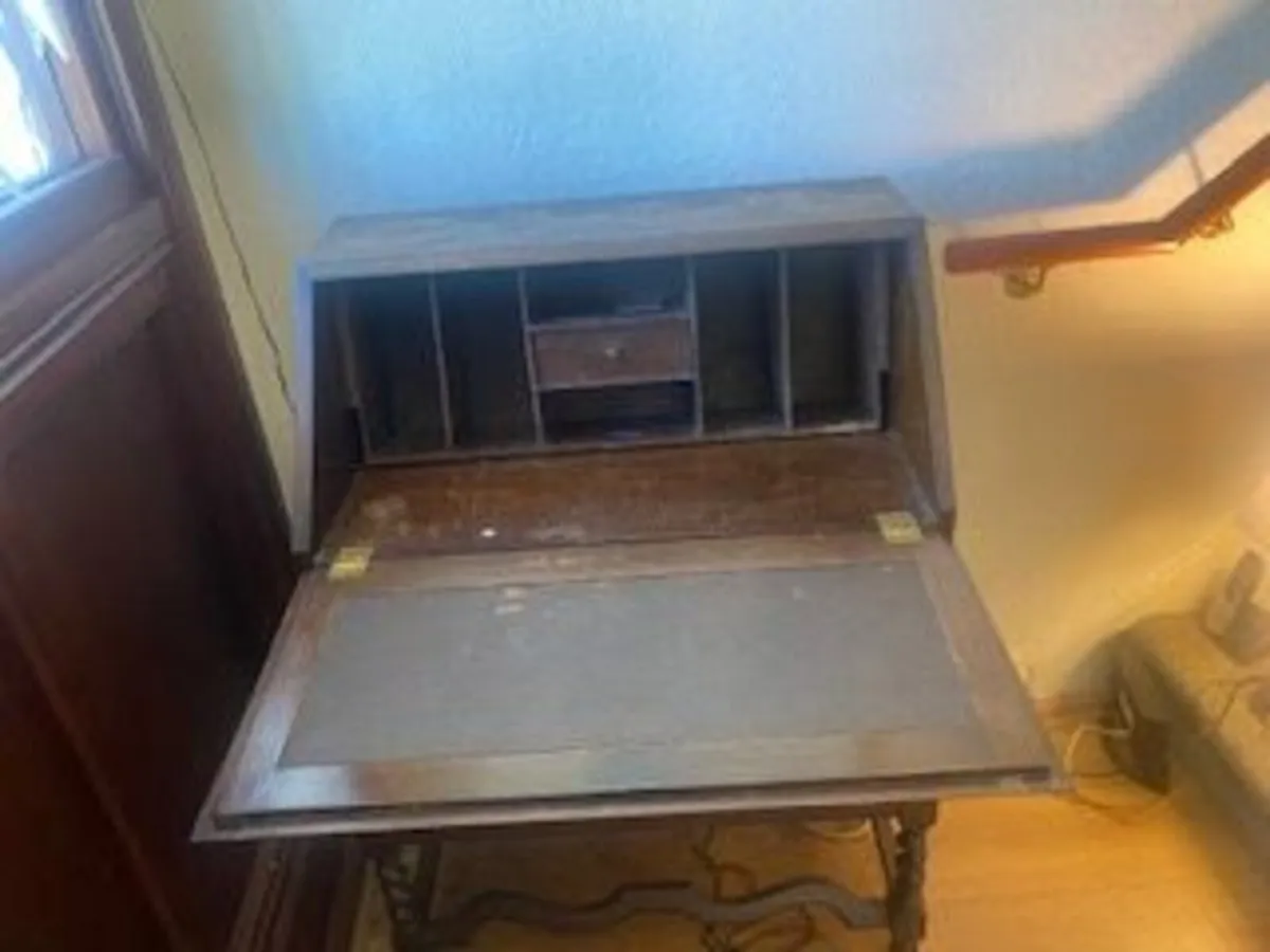 Antique writing bureau needs TLC - Image 2