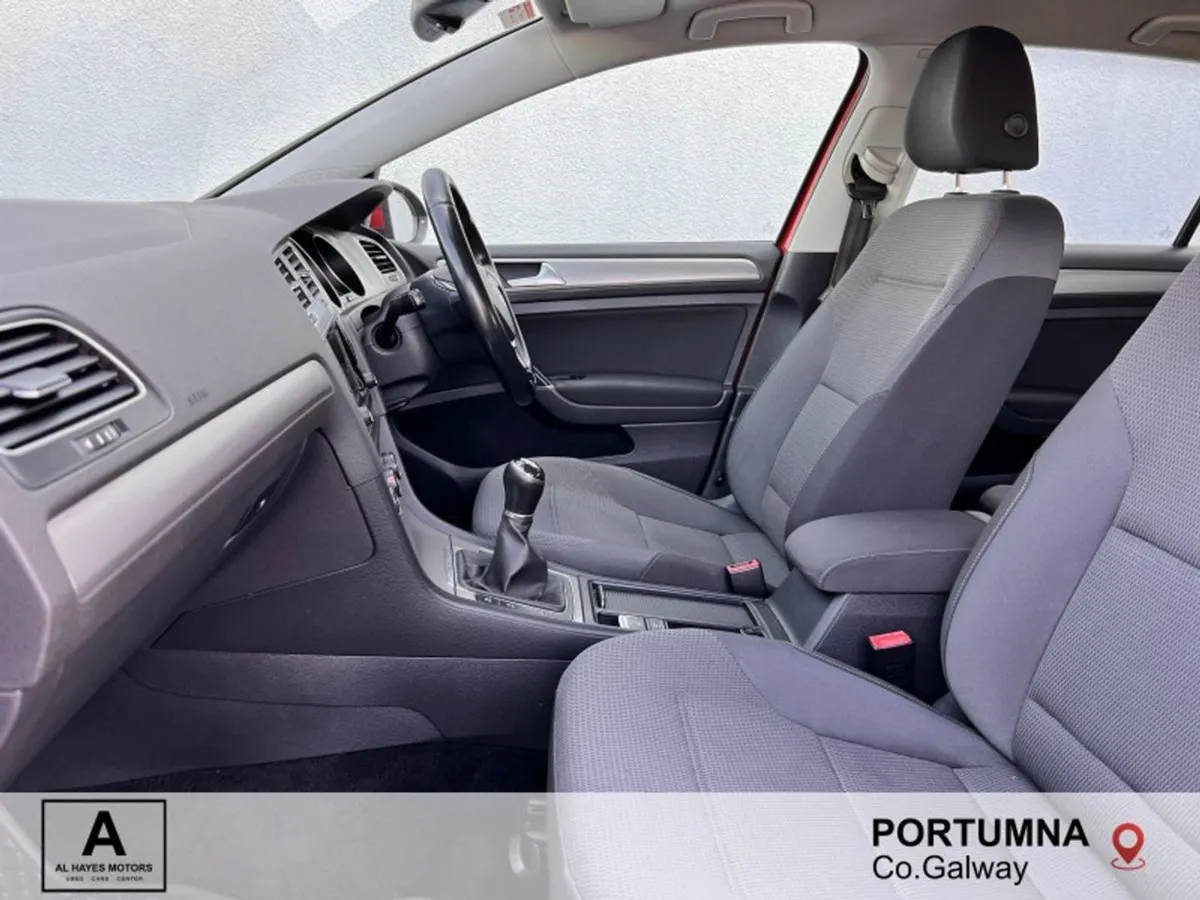 Volkswagen Golf 1.6 TDI 5DR 110HP Bluemotion - Image 4
