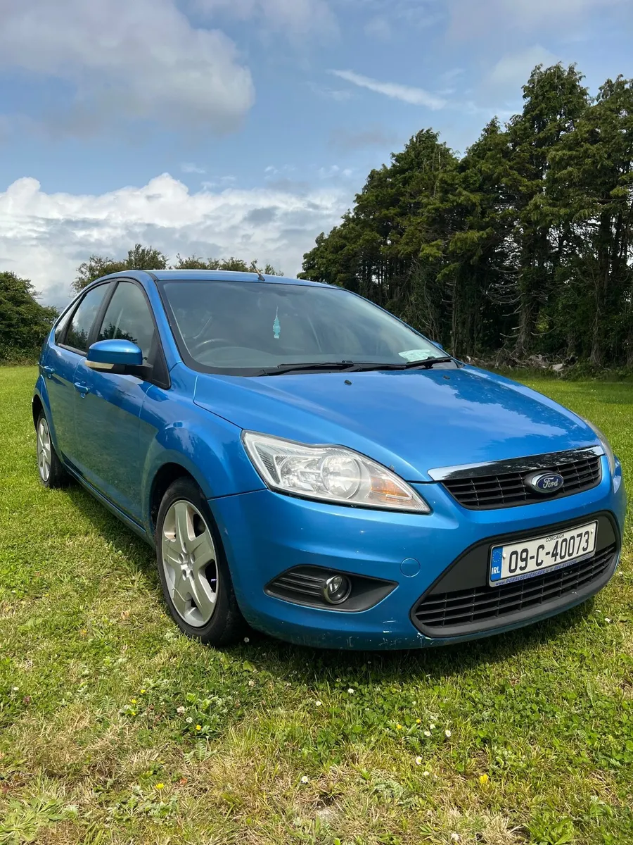 Ford Focus 2009 - Image 2