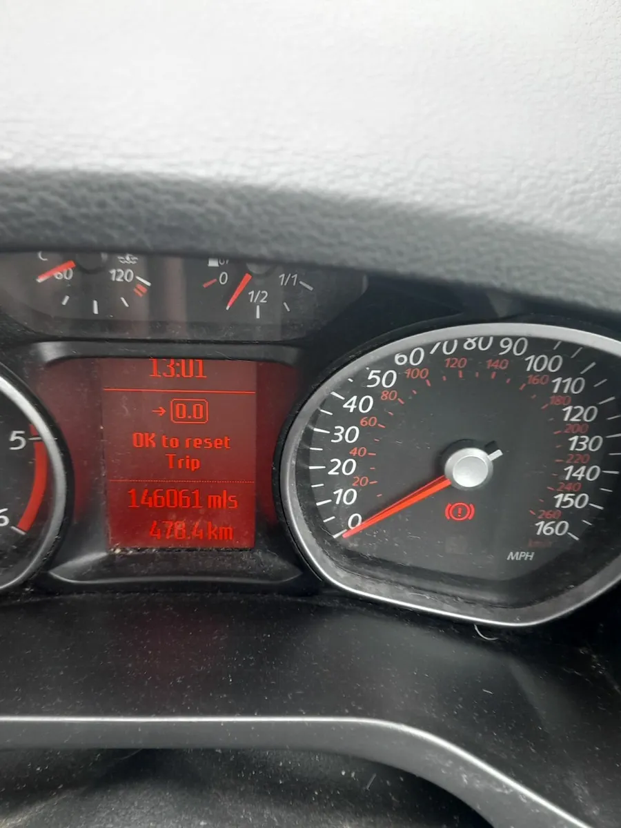 Ford Galaxy 2011 - Image 4