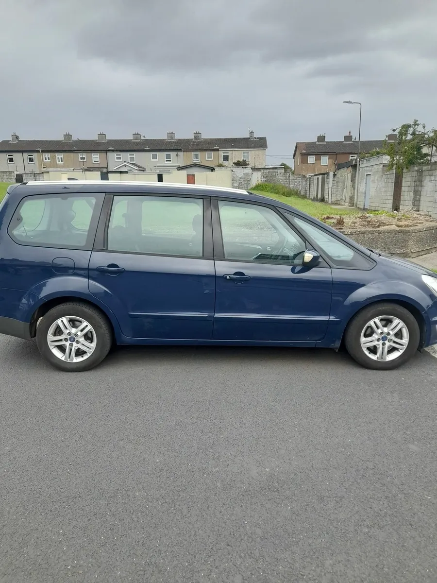 Ford Galaxy 2011 - Image 1