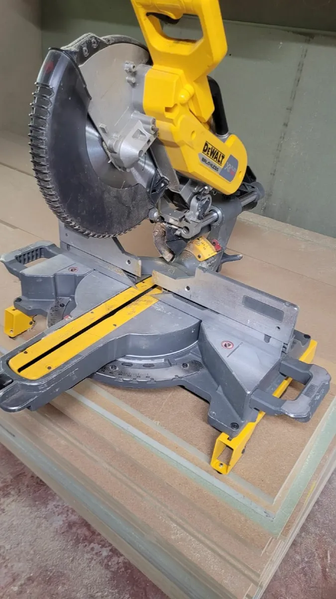 12inch Dewalt chopsaw - Image 1