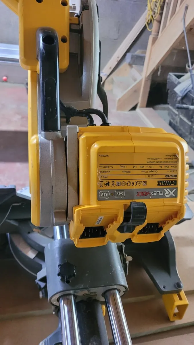 12inch Dewalt chopsaw - Image 2