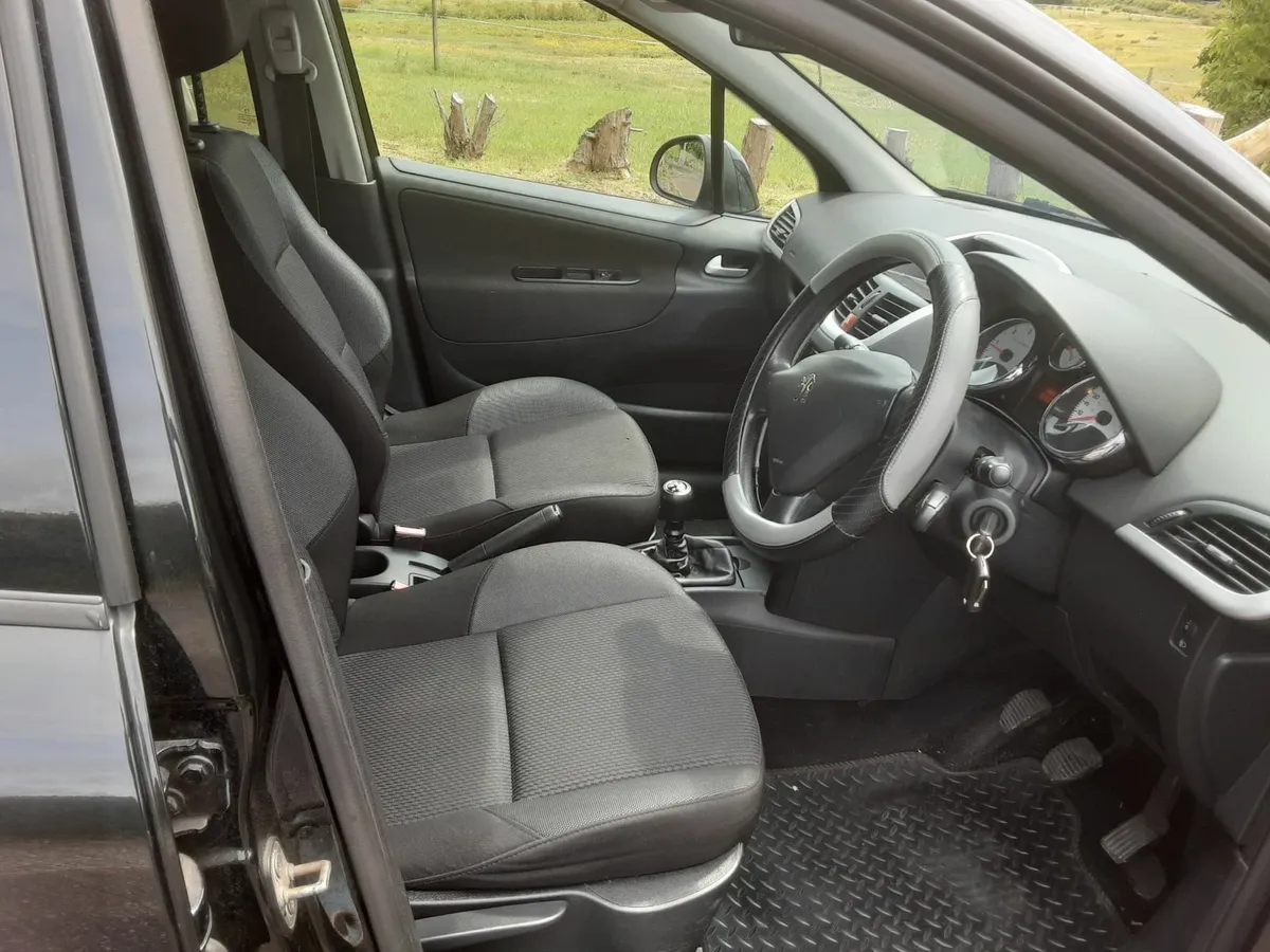 Peugeot 207 2011 - Image 3