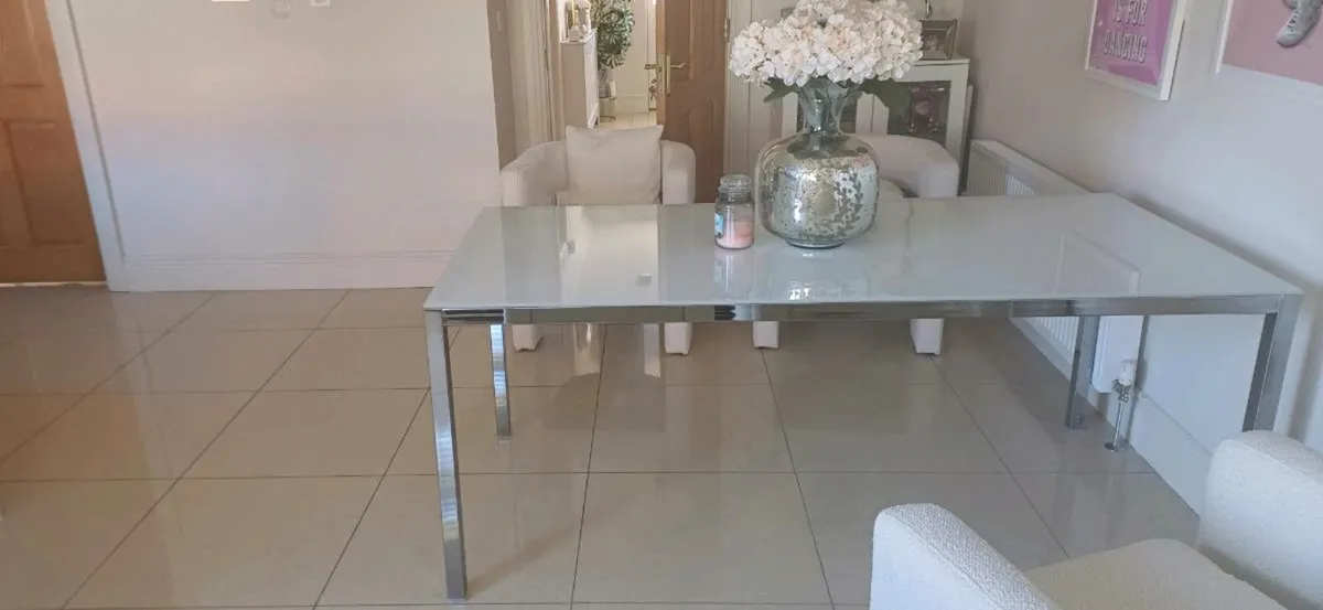Dining table - Image 3