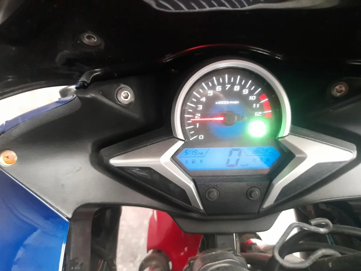 Honda cbr 250 ///Suzuki gsxr. - Image 4