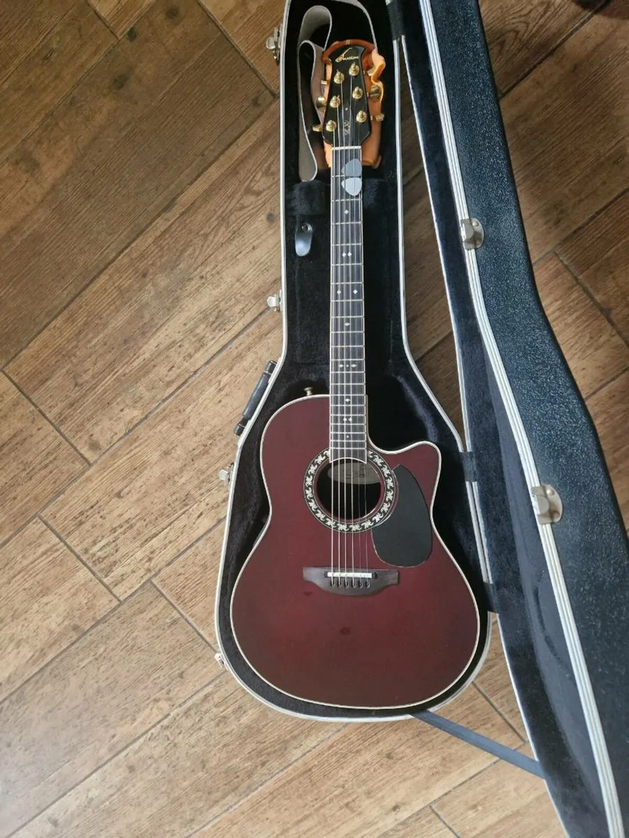 Ovation  legend Guitar - Image 1