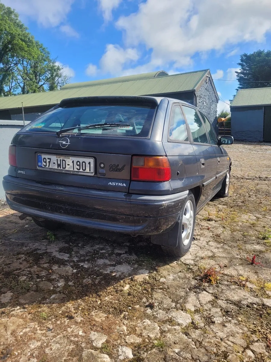 Vintage Opel Astra - Image 2