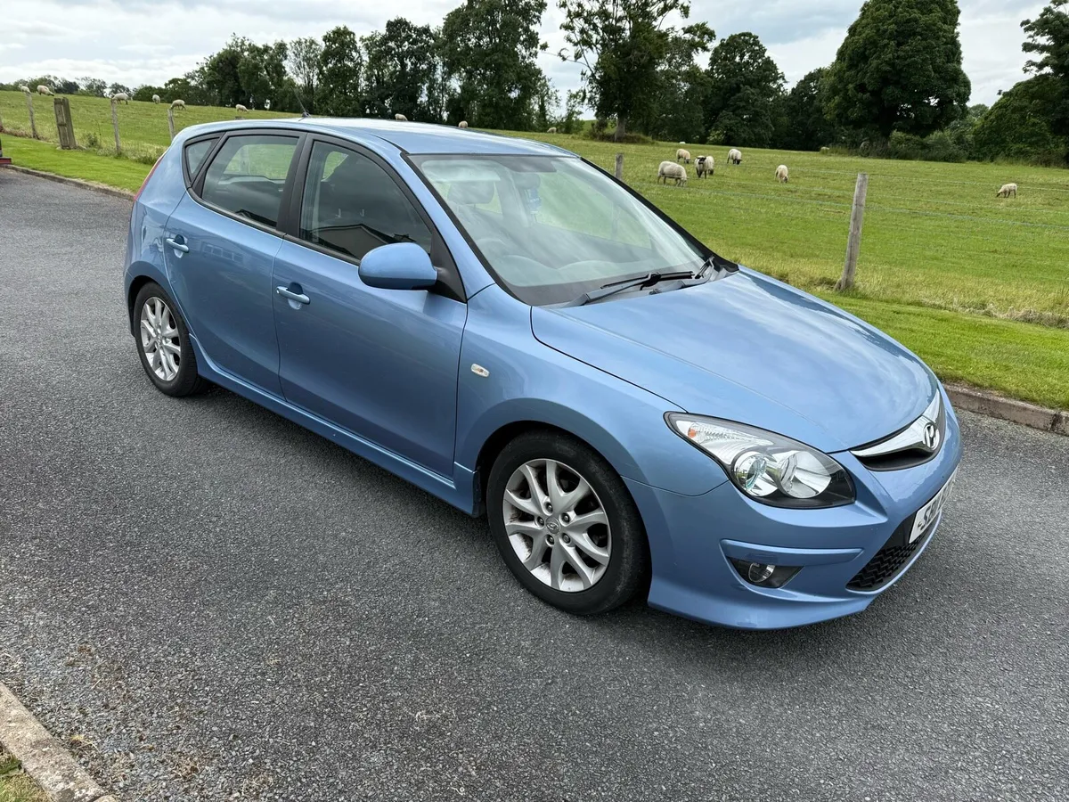 Hyundai i30 - Image 2
