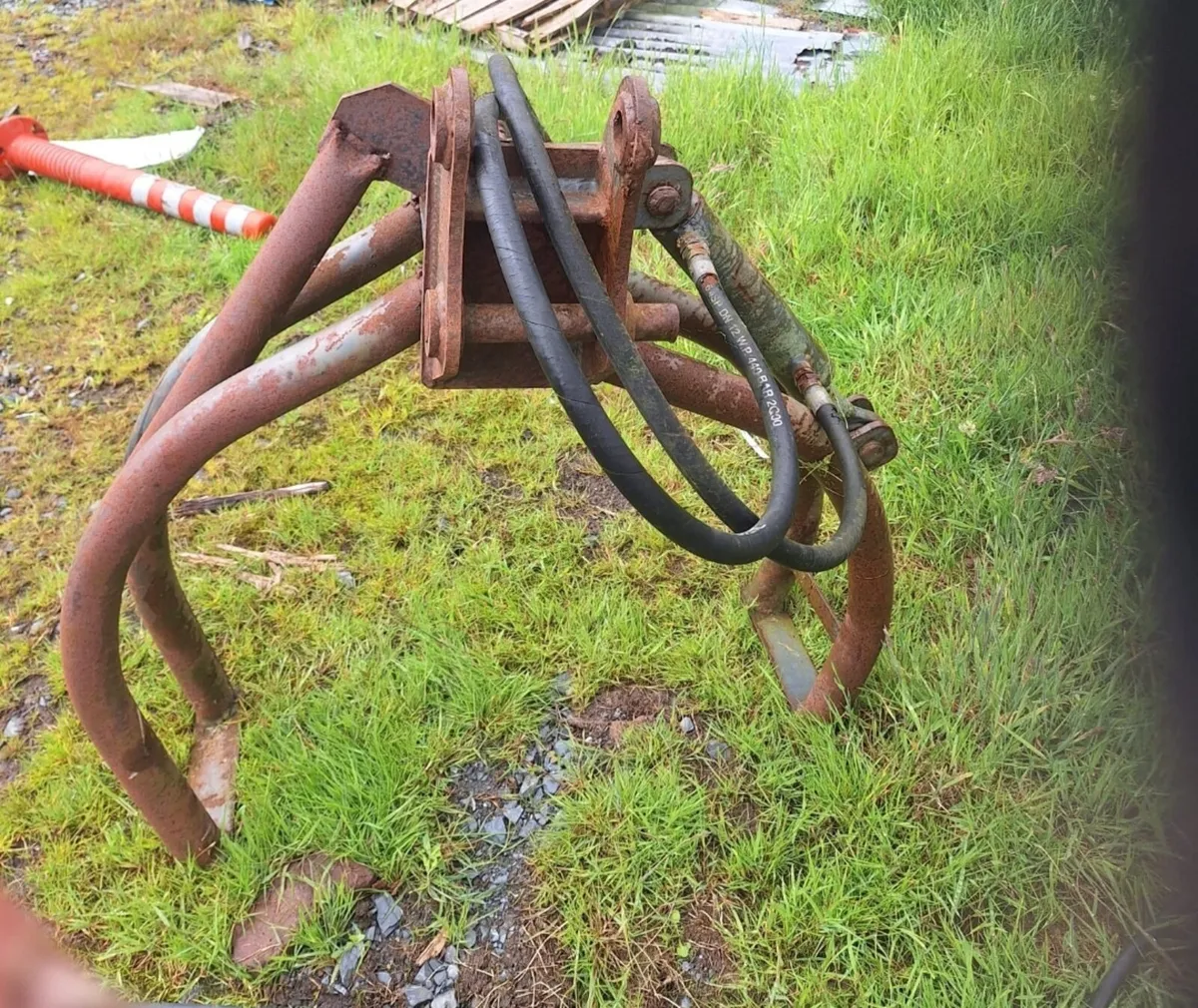 Mini Digger Grab - Image 2