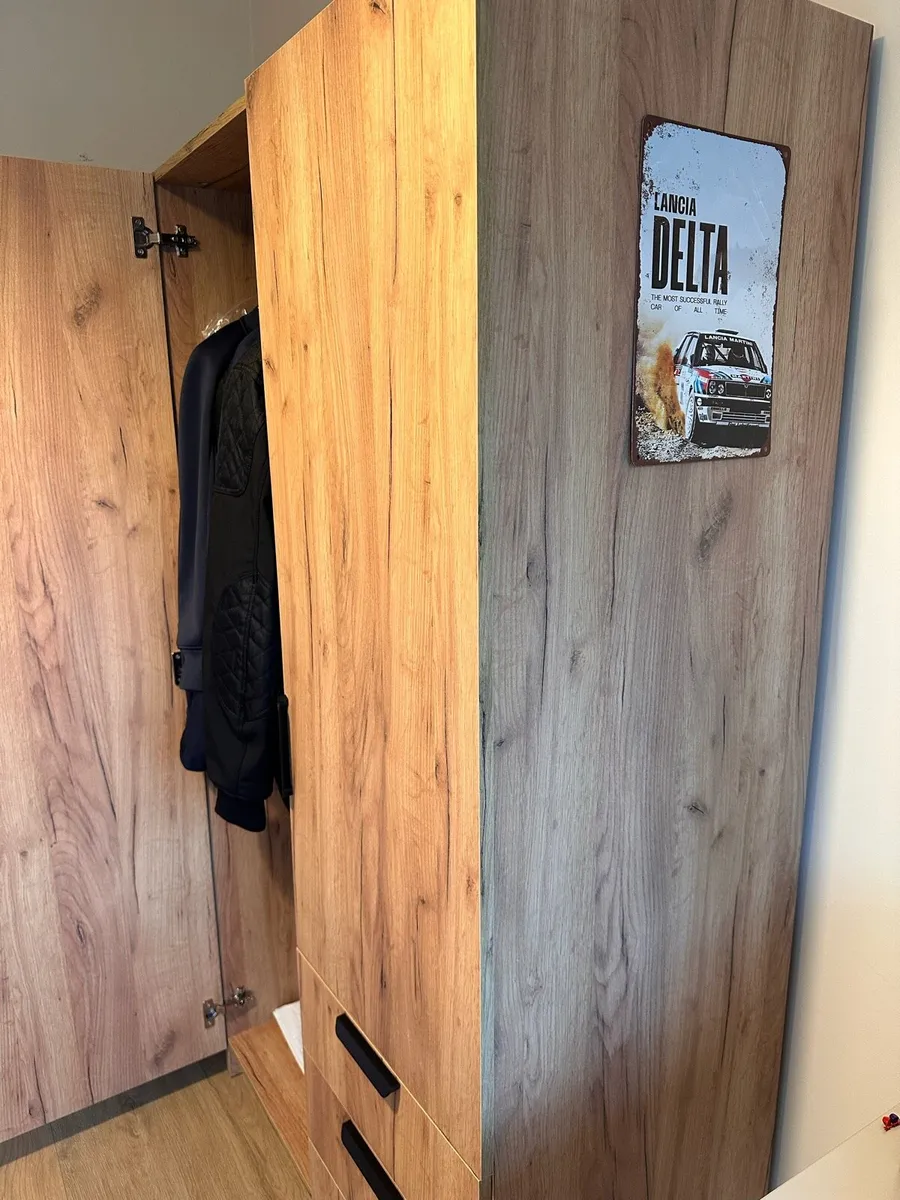 Wardrobe - Image 3