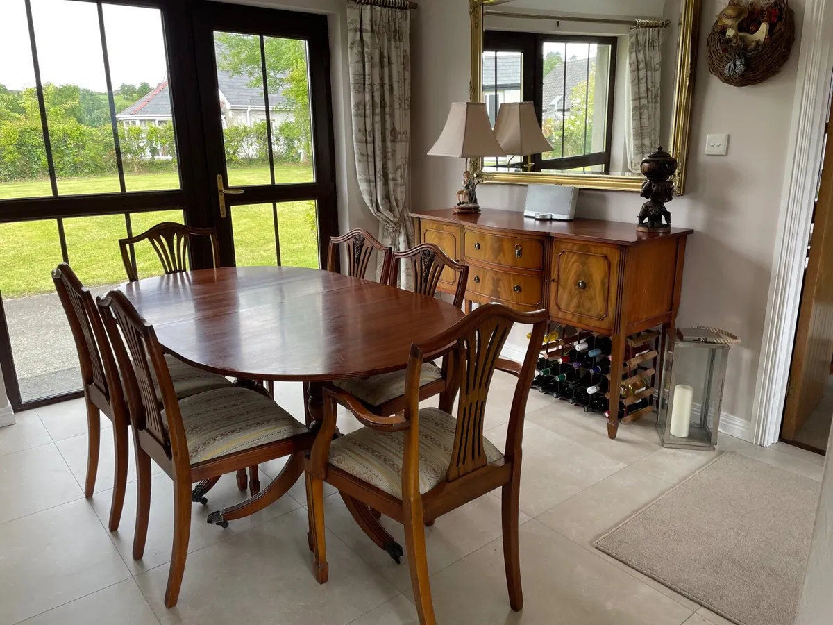 Dining room furniture - Image 1