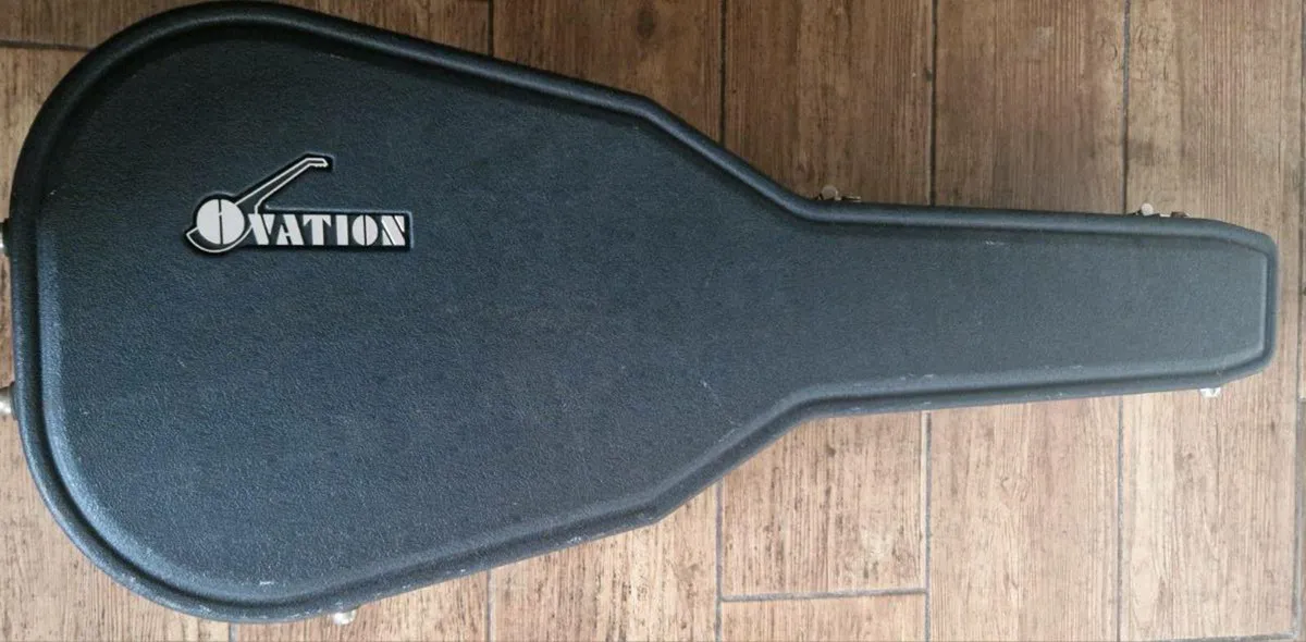 Ovation  legend Guitar - Image 3