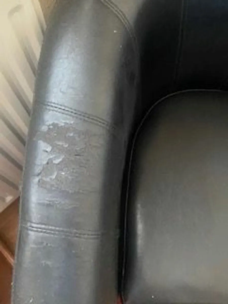 2 Tub chairs - Image 1