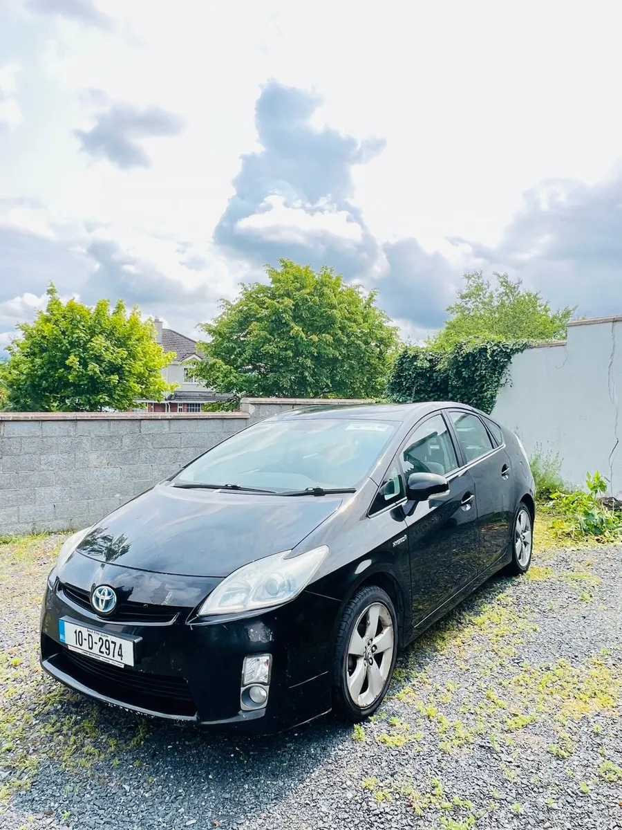 Toyota Prius 2010 Hyrbid Automatic - Image 2