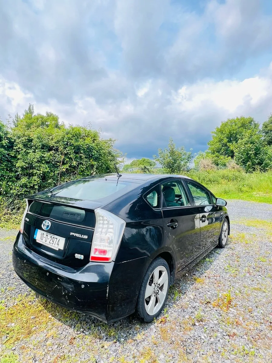 Toyota Prius 2010 Hyrbid Automatic - Image 4