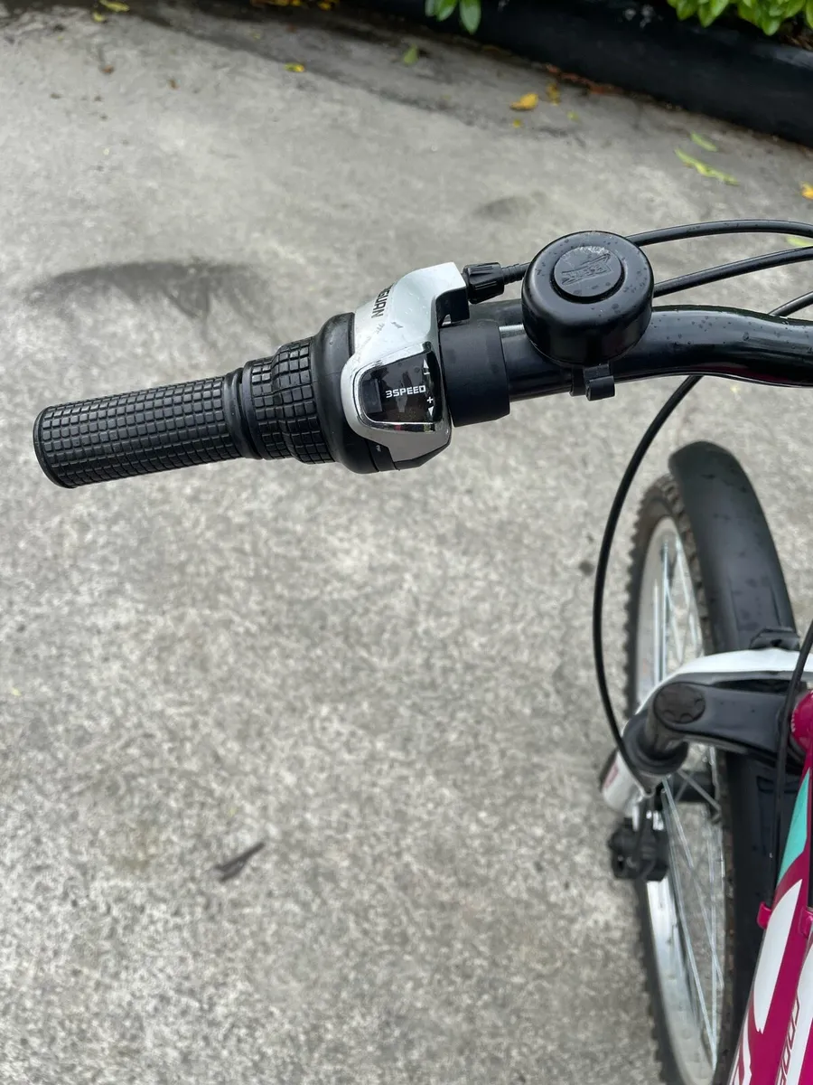 Girls bike - Image 3