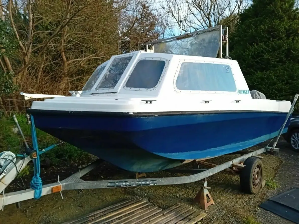 Fast boat - Image 1