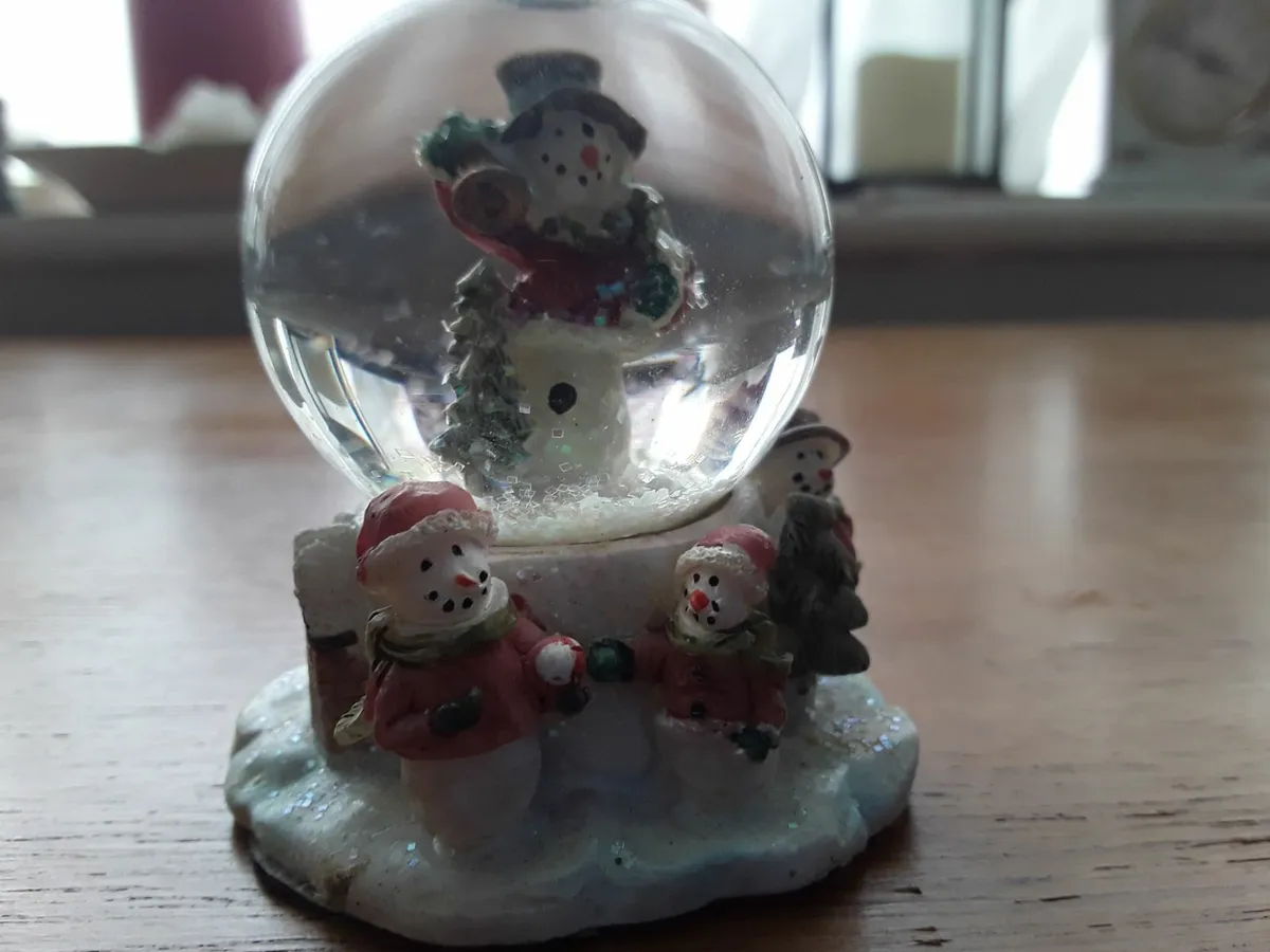 Small ornament globe from the Regency collection - Image 1